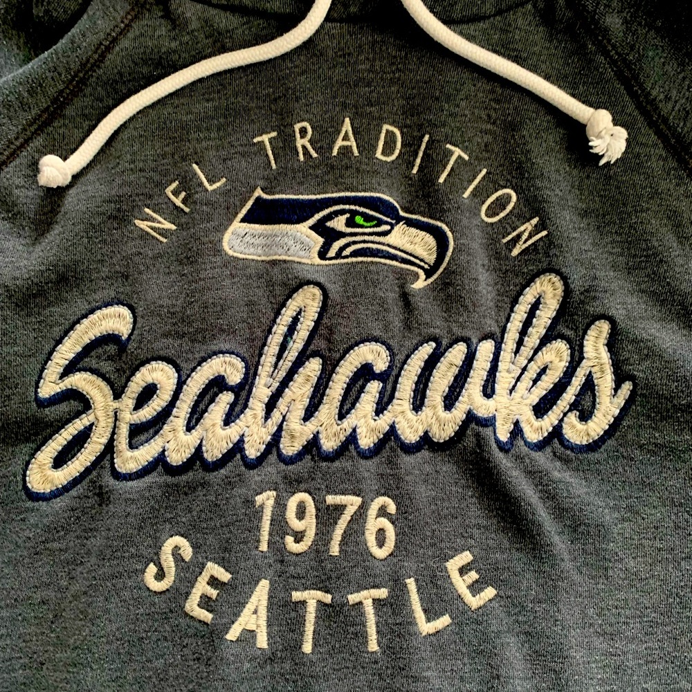 Seattle Seahawks VINTAGE DISTRESSED CAMPUS CREW BRAND HOODIE NFL Size Medium